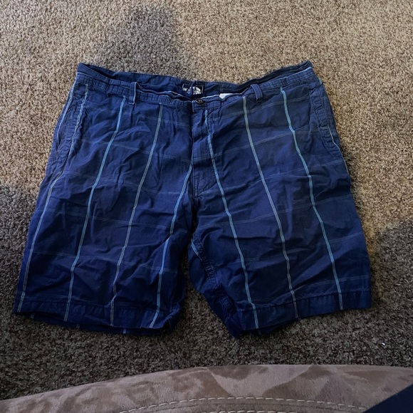 The North Face Shorts - Picture 1 of 3